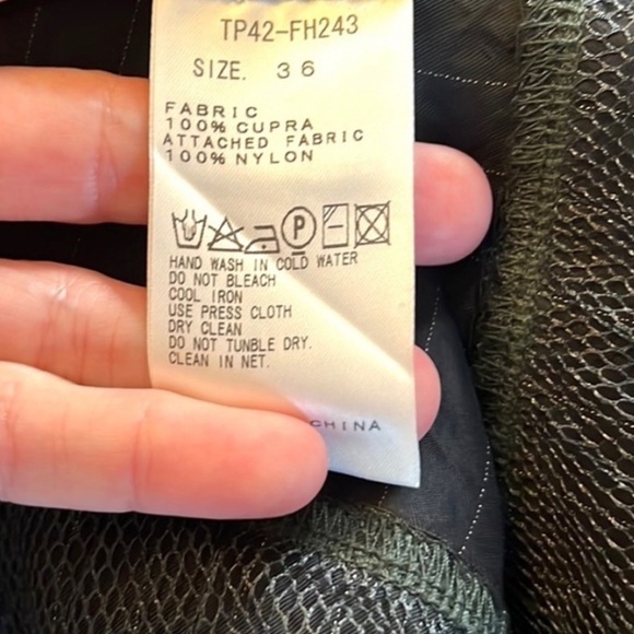 Toga Pulla, Pinstripe Black Cupra Body w/Attached Mesh Hem, Excellent Condition - Picture 7 of 14